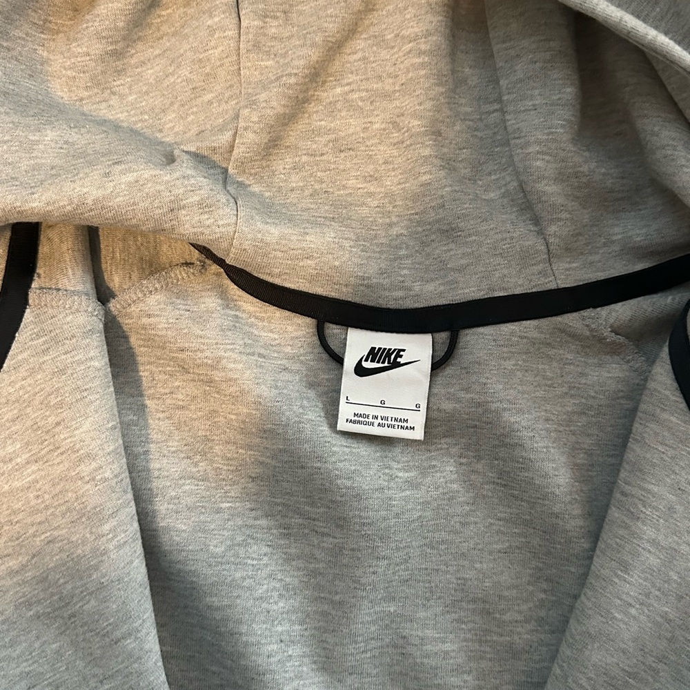 Nike Tech Fleece Set - Picture 4 of 15